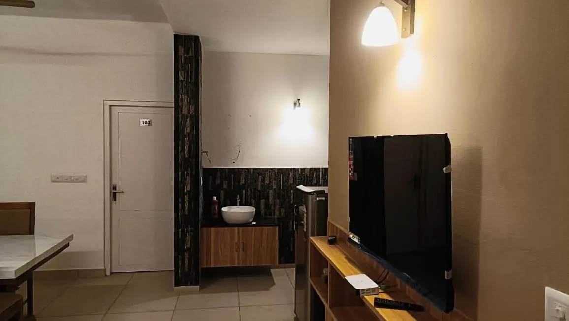 Serenity Hotel Kochi 3*,