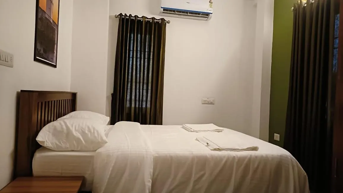 ***  Serenity Hotel Kochi 인도
